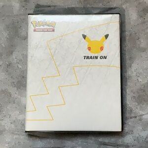 Pokemon 25th Anniversary Oversize Binder 6 Jumbo Cards Included Inside